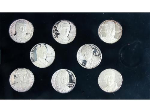 MEDALLAS ESPAÑOLAS. Lote 19 medallas Reyes de España. Peso a