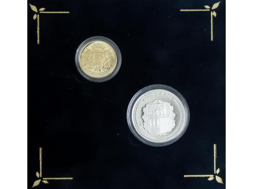 MEDALLAS ESPAÑOLAS. Lote 22 medallas. Siglo XX. AR. Todas di