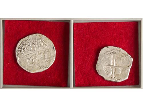 FELIPE II. Lote 2 monedas 2 Reales. Una macuquina a identifi