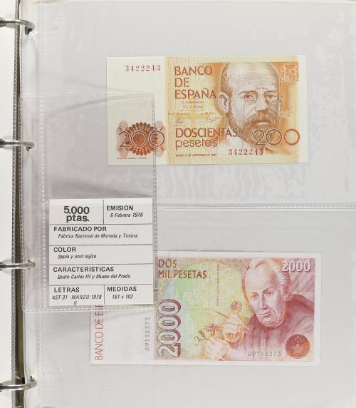 Lote Alrededor 90 billetes. 1940 a 1992. Destaca: 5 Pesetas 