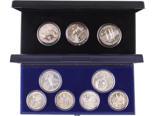 LOTES Y COLECCIONES EXTRANJERO. Lote 5 sets y 1 moneda. 1952