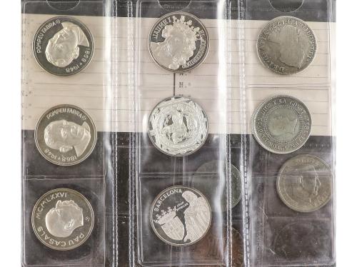 LOTES y COLECCIONES. Lote Alrededor 130 monedas. MONARQUÍA H