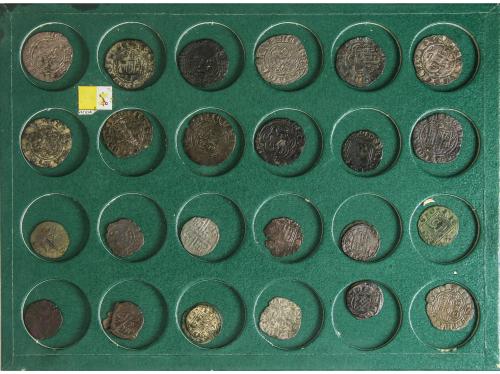 LOTES y COLECCIONES. Lote alrededor 77 cobres. ÉPOCA MEDIEVA