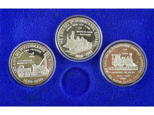 CUBA. Lote 8 sets 3 monedas 5 y 10 Pesos. 1980 a 1988. AR. C