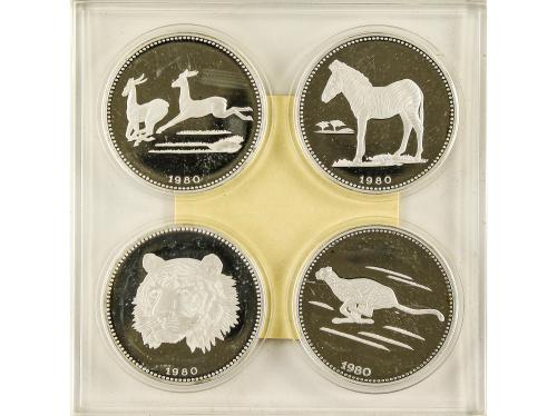 GUINEA ECUATORIAL. Lote 2 sets 25 a 200 Pesetas Guineanas y 