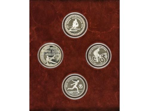 LOTES Y COLECCIONES EXTRANJERO. Set 12 monedas. 1984. AR. Ju
