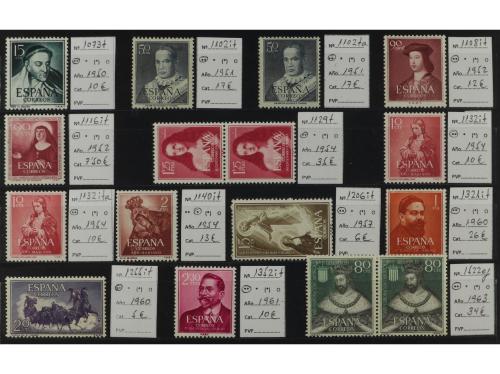 ** ESPAÑA. VARIEDADES. 1922-1965. 5 Fichas grandes contenien