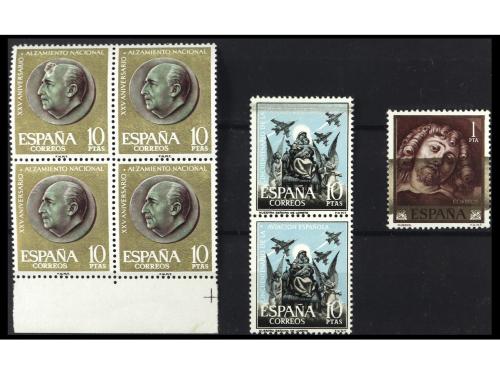 ESPAÑA. VARIEDADES. Fichas conteniendo sellos del II Centena