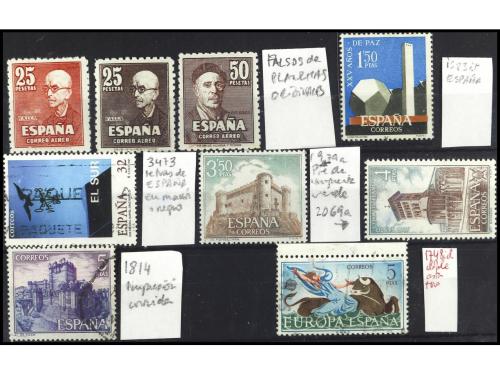 **/*/° ESPAÑA. 1935-1989. Pequeño lote de variedades en 3 fi