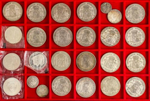 LOTES y COLECCIONES. Lote 106 monedas. CARLOS III a JUAN CAR