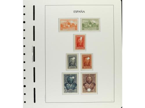 **/* ESPAÑA. Ed. 531/65. COLÓN. Conjunto montado en hojas de