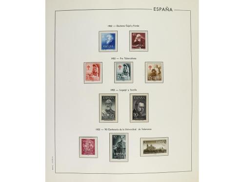 LOTES y COLECCIONES. ESPAÑA. COLECCIÓN en 5 álbumes de 1950 