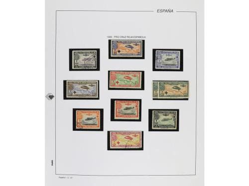 LOTES y COLECCIONES. ESPAÑA. COLECCIÓN en 2 álbumes de 1901 