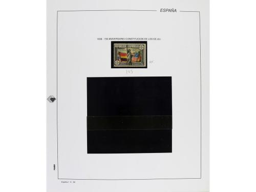 LOTES y COLECCIONES. ESPAÑA. COLECCIÓN en 2 álbumes de 1901 