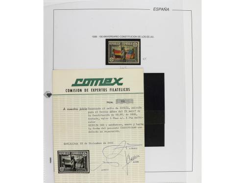 LOTES y COLECCIONES. ESPAÑA. COLECCIÓN en 2 álbumes de 1901 