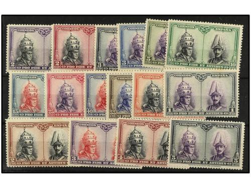 (*) ESPAÑA. Ed. 402/33. SERIE COMPLETA sin goma. Cat. 90&euro;. 