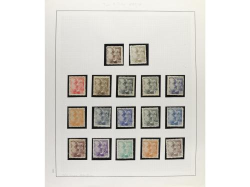 LOTES y COLECCIONES. TEMA FRANCO. Colección en álbum conteni