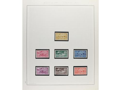 LOTES y COLECCIONES. TEMA FRANCO. Colección en álbum conteni