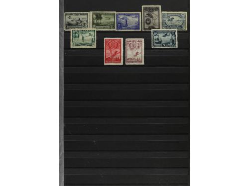 LOTES y COLECCIONES. ESPAÑA. Conjunto en clasificador formad