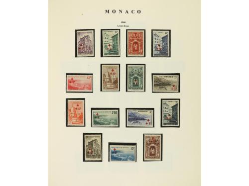 LOTES y COLECCIONES. MÓNACO. Colección en 2 álbumes Philos d