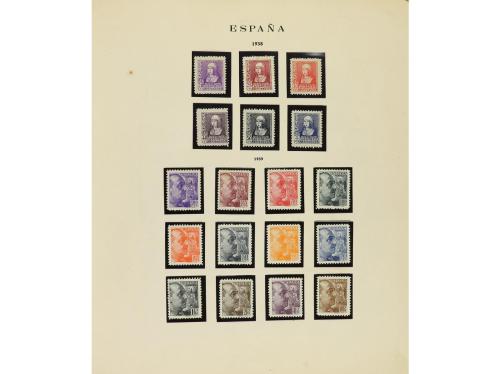 LOTES y COLECCIONES. ESPAÑA. Colección en álbum Philos de 18