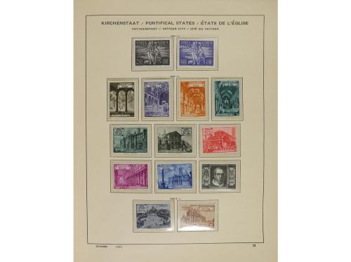 LOTES y COLECCIONES. VATICANO. Colección en álbum Schaubek d