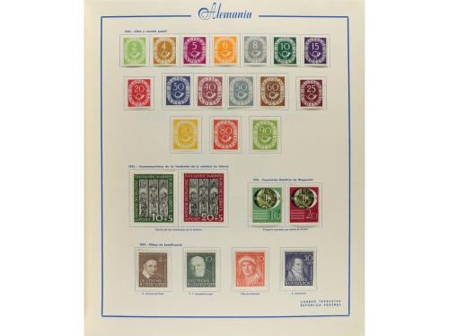 LOTES y COLECCIONES. ALEMANIA. Colección en álbum Majó de 19