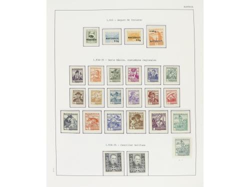 AUSTRIA. Colección en 1 álbum y 2 clasificadores de 1918 a 2