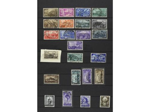 LOTES y COLECCIONES. ITALIA. Colección en 2 clasificadores d
