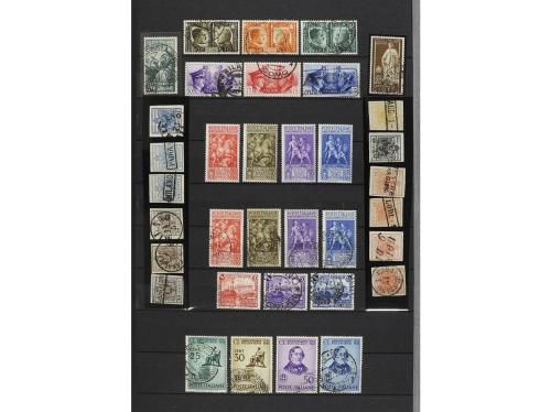 LOTES y COLECCIONES. ITALIA. Colección en 2 clasificadores d