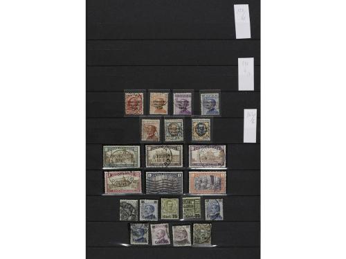 LOTES y COLECCIONES. ITALIA. Colección en 2 clasificadores d
