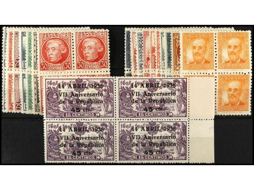 ** ESPAÑA. Ed. 681/8, 731/40 y 755 (4). SERIES COMPLETAS. 18