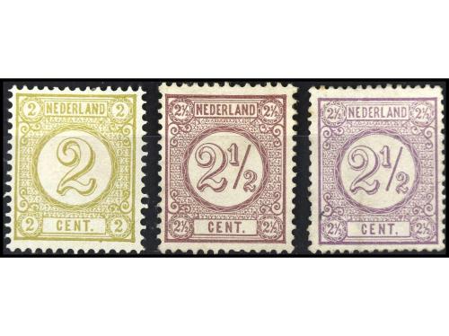 * HOLANDA. Yv. 32, 33 y 33a. 2 c. amarillo oliva, 2 1/2 c. v