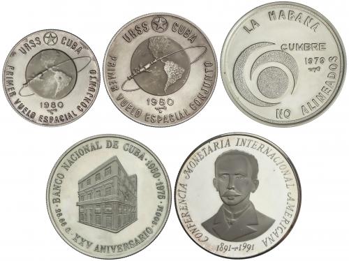 CUBA. Lote 5 monedas 5, 10 (3), 20 Pesos. 1975 a 1991. AR. A