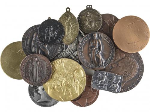 MEDALLAS ESPAÑOLAS. Lote 15 medallas. 1859 a siglo XX. Metal